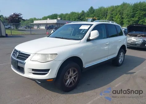 2008 Volkswagen Touareg 2 V6 z USA, uszkodzony, nr VIN WVGBE77L18D040817